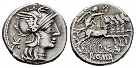 Maenius. Publius Maenius AntiADus. Denarius. 132 BC. Rome. (Ffc-831). (Craw-249/1). (Cal-916). Anv.: Head of Roma right, X behind. Rev.: Victory in qu...