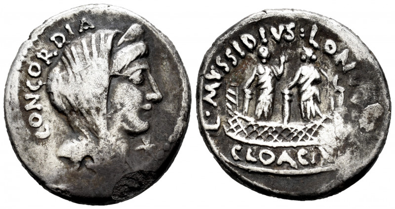 Mussidia. L. Mussidius Longus. Denarius. 42 BC. Rome. (Ffc-933). (Craw-494/42). ...