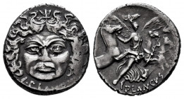 Plautius. L. Plautius Plancus. Denarius. 47 BC. Rome. (Ffc-1006). (Craw-453/1c). (Cal-1133). Anv.: Mask of Medusa, facing, hair dishevelled, L. PLA(VT...