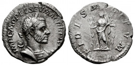 Macrinus. Denarius. 217-218 AD. Rome. (Ric-IV 66). (Bmcre-12). (Rsc-23a). Anv.: IMP C M OPEL SEV MACRINVS AVG, laureate and cuirassed bust to right. R...