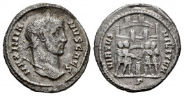 Galerius Maximian. Argenteus. 295-297 AD. Rome. (Spink-14264). Anv.: MAXIMIANVS CAES, laureate bust right. Rev.: VIRTVS MILITVM, the four tetrarchs sa...