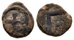 Heraclius. 3 Nummi. 618-628 AD. Alexandria. (Sear-856). (Mib-214). Anv.: Cross within circular border. Rev.: Γ large, cross inside. Ae. 1,96 g. Very r...