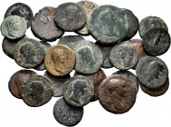 Lot of 28 bronzes from the Roman Empire; dupondius, units and sestertii. TO EXAMINE. Almost F/Choice F. Est...220,00. 

Spanish Description: Lote de...