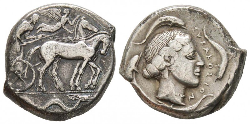 Sicilie, Syracuse, vers 460-450 avant J.-C.
Tétradrachme, AG 17 g.
Avers :  Bi...