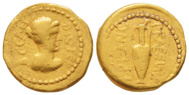 Julius Caesar 13/07/100-15/03/44 avant J.-C.
Aureus, Rome, 45 avant J.-C., AU 8...