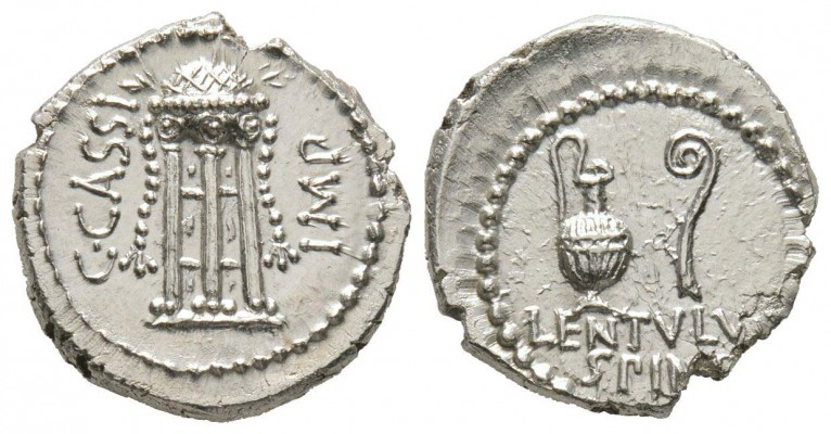 
Julius Caesar 13/07/100-15/03/44 avant J.-C.
Denarius, Smyrne, 42 avant J.-C....