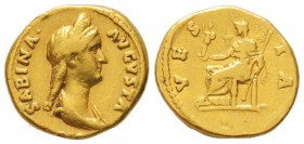 Hadrianus pour Sabina, Augusta 128-136
Aureus, Rome, 128-136, AU 6.98 g.
Avers : SABINA AVGVSTA Buste diadémé et drapé de Sabine à droite.
Revers :...