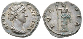 Antoninus Pius pour Faustina, Augusta 138-141
Denarius, Rome, 147, AG 3.32 g.
Avers : DIVA FAVSTINA Buste drapé de Faustine mère à droite, avec les ...