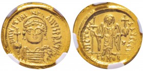 Iustinianus 527-565
Solidus, Costantinople, 527-565, AU 4.51 g. 
Avers : D N IVSTINIANVS P P AVC Tête de Iustinianus I
Revers : VICTORIA AVCCC Γ, à...