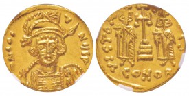 Constantin IV 668-685
Solidus, Constantinople, 668-685, AU 4.51 g.
Avers : DN CONT NYS P Buste casqué à plume portant une barbe courte, cuirassé ave...