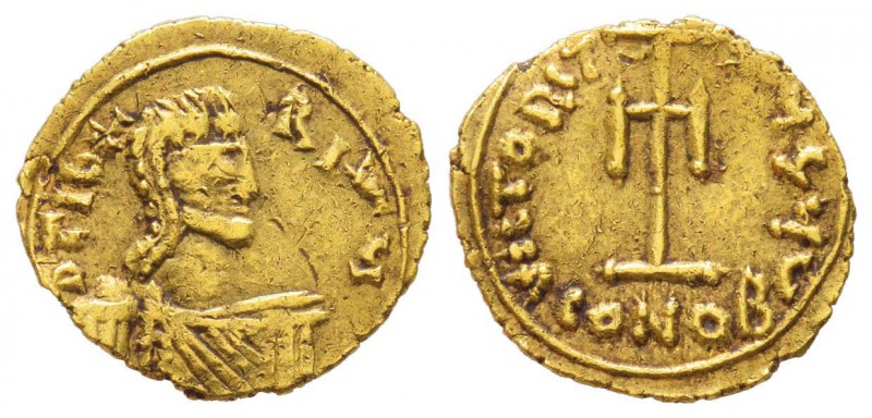 Tiberius III 698-705
Tremissis, Syracuse, AU 1.2 g. 
Avers : D TIBERI PP Buste...