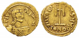Tiberius III 698-705
Tremissis, Syracuse, AU 1.2 g. 
Avers : D TIBERI PP Buste de Tiberius à droite.
Revers : VICTORIA AVGY C. Croix. CONOB
Ref : ...