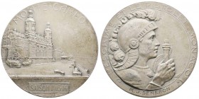 Monaco, Albert Ier 1889-1922
Médaille en argent, Escrime et Pistolet par  Szirmaï, AG 92 g. 60 mm
Avers : SAISON 1913-14 MONTE-CARLO Le Casino de Mo...