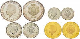 Monaco, Rainier 1949-2005
Coffret avec 100 Francs argent, 1000 et 2000 Francs en platine et 3000 Francs or, 1974, AG 37.1 g., Platine 9.97 g et 19.98...