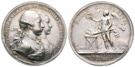 Autriche, Josef II  1765-1790
Médaille pour le mariage de Josef II et Isabella von Bourbon-Parme à Vienne, 1760, AG 26.14 g. 39 mm
Avers : IOSEPH A ...