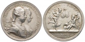 Autriche, Josef II  1765-1790
Médaille pour le mariage à Milan de Ferdinand d'Autriche et Marie Béatrice , 1771, AG 25.82 g. 42 mm
Avers : FERDINAND...