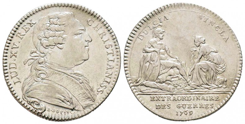 Corse, Jeton, 1769, AG 9.84 g.
Avers : LUD XV REX  CHRISTIANISS Buste à droite ...