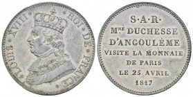 Louis XVIII, Module de 5 Francs visite de la duchesse d'Angoulême à la Monnaie de Paris, Paris, 1817,  Étain 22.8 g. 
Ref : G.615e (1989), Maz. 789d ...