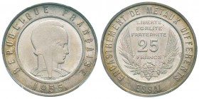 IIIème République, Essai bimétallique de 25 Francs Bazor, Paris, 1935, AG, 15 g. 680‰, 950‰  
Ref :  Taill 219.4
Conservation : PCGS SP64
La couron...