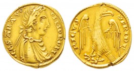 Messina, Federico II di Svevia, 1220-1250
Augustale, Messine, AU 4.39 g.                
Avers : CAESAR AVG IMP ROM. Buste drapé, cuirassé et lauré ...