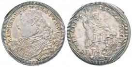 Parma, Ranuccio II 1646-1694
Testone, 1687, AG 9.06 g
Avers : RAN FAR PAR E PLA DVX VI
Revers : S VITALIS PARMAE PROT
Ref : MIR 1038/4, CNI 17/18...