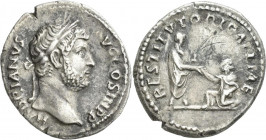 Hadrian (117 - 138): AR-Denar, 3,04 g, Kampmann 32.98, kleiner Schrötlingsfehler, sehr schön.
 [differenzbesteuert]