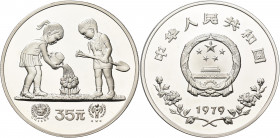 China - Volksrepublik: 35 Yuan 1979, Jahr des Kindes / Year of the child. KM# 8, 800/1000 Silber. In original Kapsel, ohne Zertifikat, polierte Platte...
