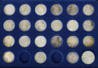 Bundesrepublik Deutschland 1948-2001: Kleine Schatulle mit 20 x 5 DM, 1 x 10 DM und 1 x 5 RM.
 [differenzbesteuert]