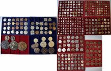 Medaillen alle Welt: Eine bemerkenswerte Sammlung von über 390 einseitigen GALVANOS äußerst seltener Münzen und Medaillen. Unter anderem Medaillen auf...