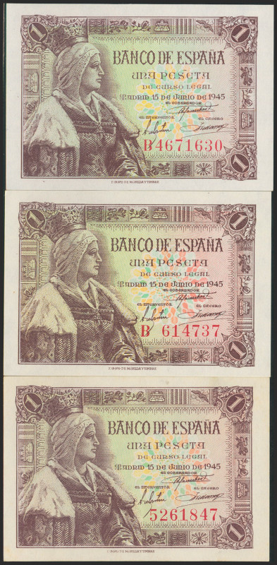 Conjunto de 3 billetes de 1 Peseta emitidos el 15 de Junio de 1945, sin serie y ...