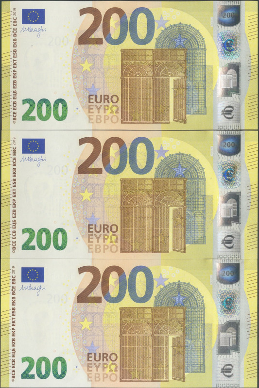 Conjunto de 3 billetes de 200 Euros emitidos en el 2019, con la firma Draghi. Se...