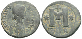 Byzantine
Justinian I (527-565 AD). Constantinople
AE Follis (29.5mm 12.6g)