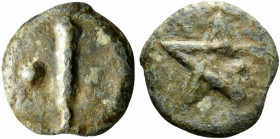 Central Italy, Uncertain mint, early 3rd century BC. Cast Æ Uncia (31.5mm, 24.76g, 12h). Club, pellet in field. R/ Pentagram, pellet at centre. Vecchi...