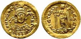 Leo I (457-474). AV Solidus (20mm, 4.46g, 6h). Constantinople, AD 462 or 466. Pearl-diademed, helmeted and cuirassed bust facing slightly r., holding ...