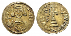 Lombards, Beneventum. Gregory (732-739) or Gottschalk (739-742). AV Solidus (20mm, 3.88g, 6h). In the name of Leo III. Crowned bust facing, holding gl...
