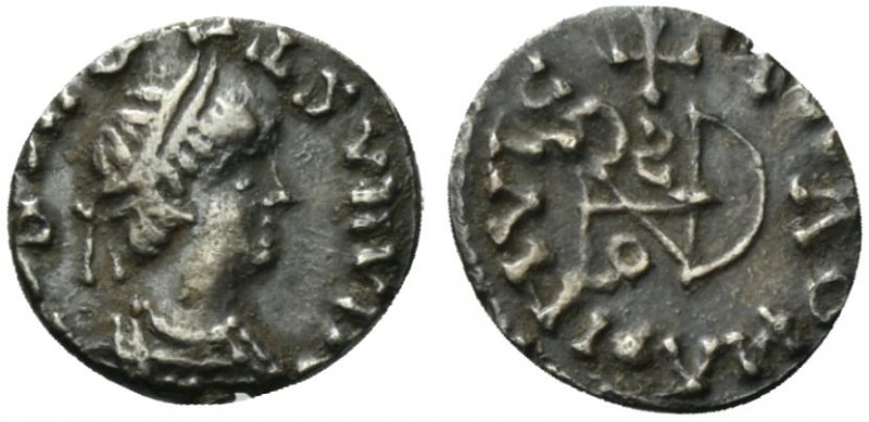 Ostrogoths, Theoderic (493-526). AR Quarter Siliqua (11.5mm, 0.79g, 5h). In the ...