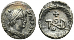 Ostrogoths, Theoderic (493-526). AR Quarter Siliqua (12mm, 0.69g, 6h). In the name of Justin I. Ravenna, 518-526. Pearl-diademed and mantled bust r. R...
