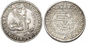 AUSTRIA. Leopoldo V Arciduca, 1619-1632.
Tallero 1632, Hall. Ag gr. 28,50
Dr. LEOPOLDVS D G ARCHIDVX AVSTRIAE. Mezzo busto dell’Imperatore coronato,...