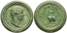 Hadrianus 117-138
Médaillon, Rome, 117-138, AE 40.75g. 42mm Avers: HADRIANVS AVGVSTVS Tête laurée à droite. Revers: Rome assise à droite, la Vic...
