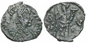 Julius Nepos 474-475
1/2 Siliqua, Ravenne, 474-475, AG 1g.
Avers : D N IVL NE - (POS) P F AVG Buste diadémé, drapé, cuirassé à droite.
Revers ...