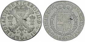 Carlos II 1665-1700
Patagon, Bruxelles, 1687, AG 28.05g. Avers : CAROL II DG HISP ET INDIARVM REX Croix de Bourgogne sous une couronne, accostée du ...