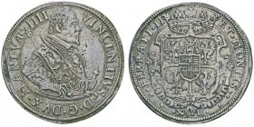 Mantova Vincenzo I Gonzaga 1587-1612 
Tallero, non daté, AG 26.3g. 
Avers : VINCENTIVS D G DVX MANT IIII 
Revers : ET MONTIS FERRATI II 
Ref : MIR...