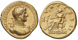 ROMANE IMPERIALI - Adriano (117-138) - Aureo - Busto laureato e drappeggiato a d. /R La Salute seduta a s. nutre un serpente arrotolato a un altare C....