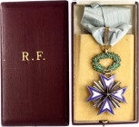 French Colonial Order of the Black Star of Benin, Knight 1889 - 1963
Badge in silver, A. Bertrand Paris; With original box. Condition II.