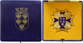 Austria - Hungary Decoration of Honor for Services to the Federal State of Lower Austria 1900 -th
Silver; Large gilded decoration; With original box....