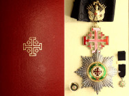 Vatican Order of the Holy Sepulchre Grand Cross Set 1847 - 1967
Barac# 402,410; Badge and star, Cravanzola Roma; Ordine del Santo Sepolcro; With orig...