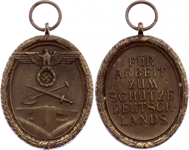 Germany - Third Reich The Westwall Medal 1939
Barac# 499; "Für Arbeit zum Schut...