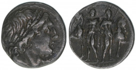 L.Memmius
Römisches Reich - Republik. Denar, um 109 BC. Apollokopf mit Eichenkranz nach rechts / Dioskuren von vorne, links und rechts ihre Pferde
3,8...