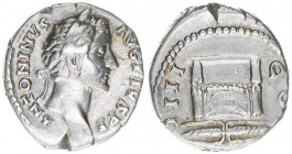 Antoninus Pius 138-161
Römisches Reich - Kaiserzeit. Denar. COS IIII
Rom
3,53g
Kampmann 35.72
ss