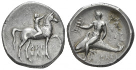 Calabria, Tarentum Nomos circa 281-270, AR 21.80 mm., 7.45 g.
Pacing horse r., crowned by rider; in l. field, ΣΑ and below horse, ΑΡΕ / ΘΩΝ. Rev. ΤΑΡ...